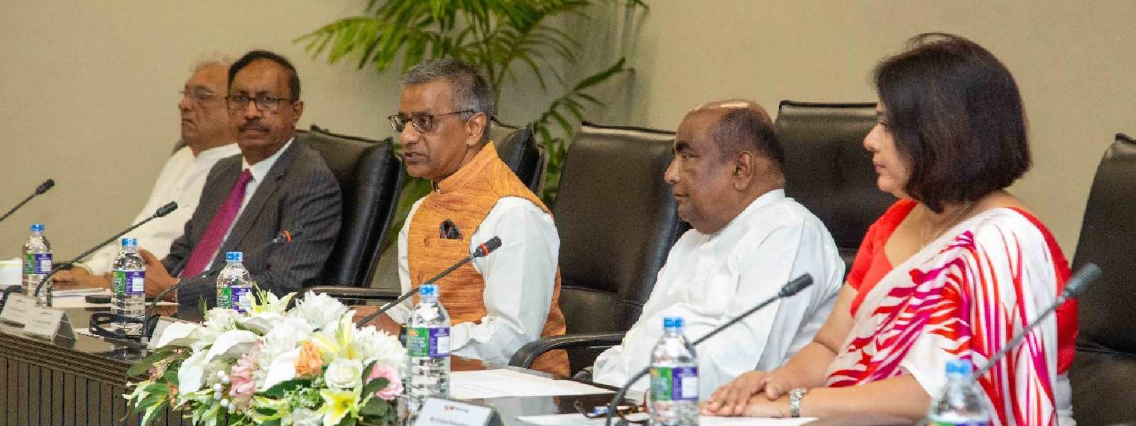 Indian HC meets Sri Lankan MPs in Parliament